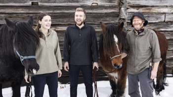 three people wearing the modern busserull shirt