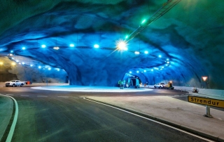 image of the underwater roundabout