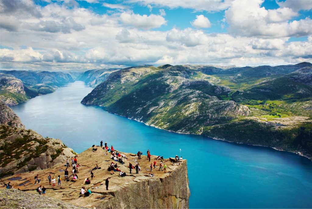 The Midnight Sun in Norway - Life in Norway